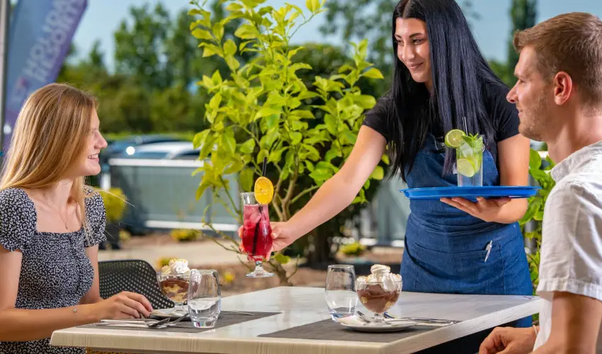 Holiday Resorts Balatonszrsz - Kedvezmnyes ajnlat (min. 2 j)