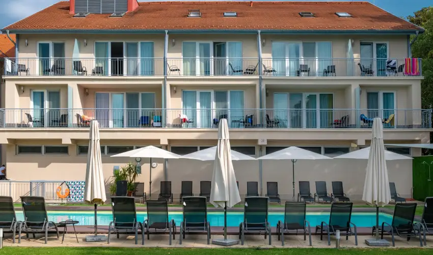 Holiday Resorts Balatonszrsz - Kedvezmnyes ajnlat (min. 2 j)