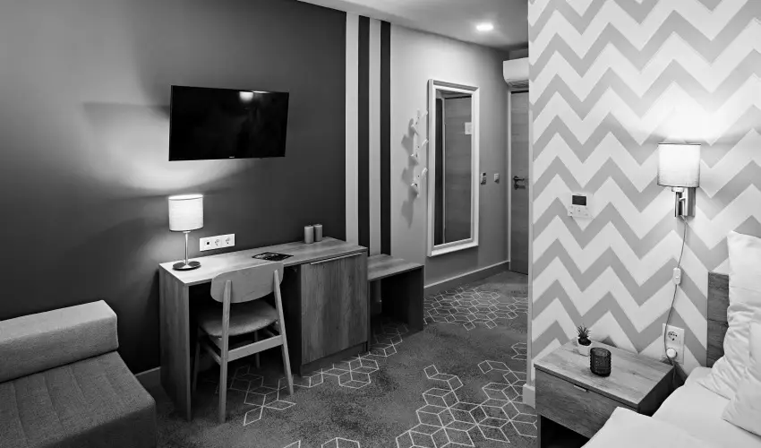 Hotel Adalbert - Szent Tam�s H�z Esztergom - Csobbanjon a ny�rba! (min. 2 �j)