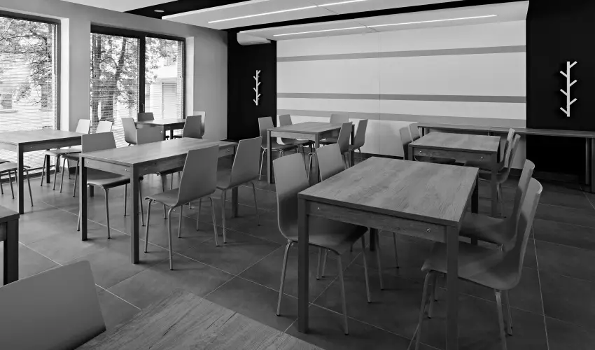 Hotel Adalbert - Szent Tam�s H�z Esztergom - Csobbanjon a ny�rba! (min. 2 �j)