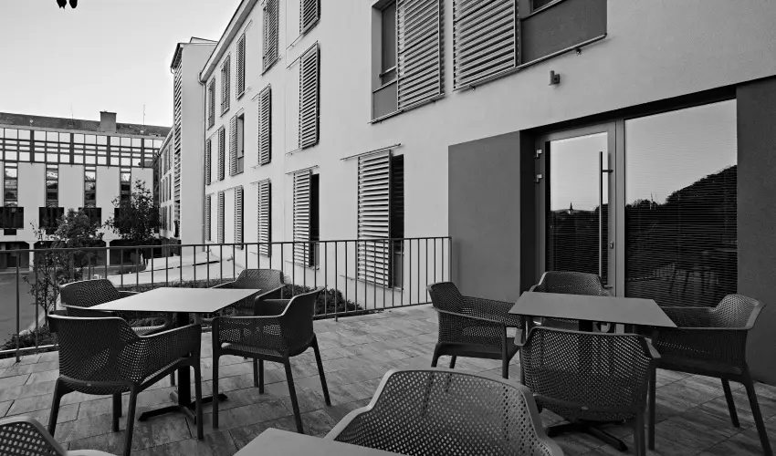 Hotel Adalbert - Szent Tam�s H�z Esztergom - Csobbanjon a ny�rba! (min. 2 �j)