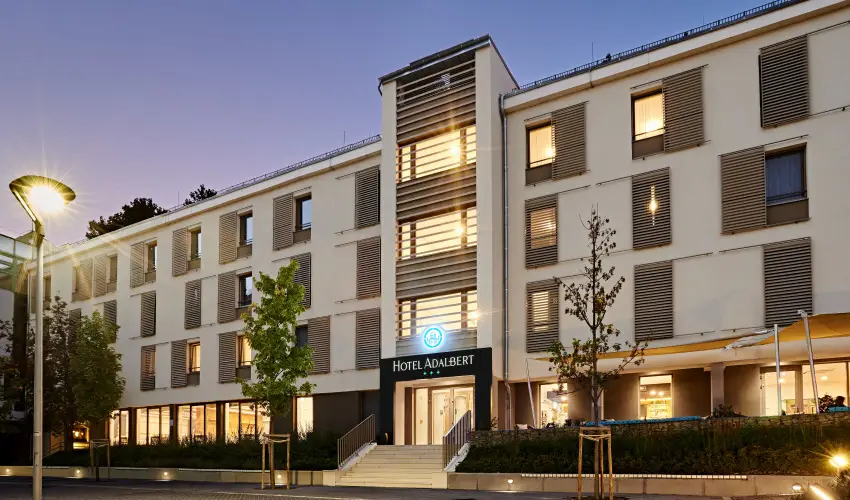 Hotel Adalbert - Szent Tams Hz Esztergom - Nyugdjas kedvezmnyes rak reggelis elltssal (1 jtl)