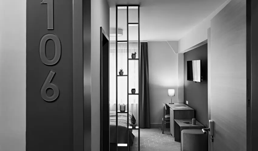 Hotel Adalbert - Szent Tam�s H�z Esztergom - Csobbanjon a ny�rba! (min. 2 �j)