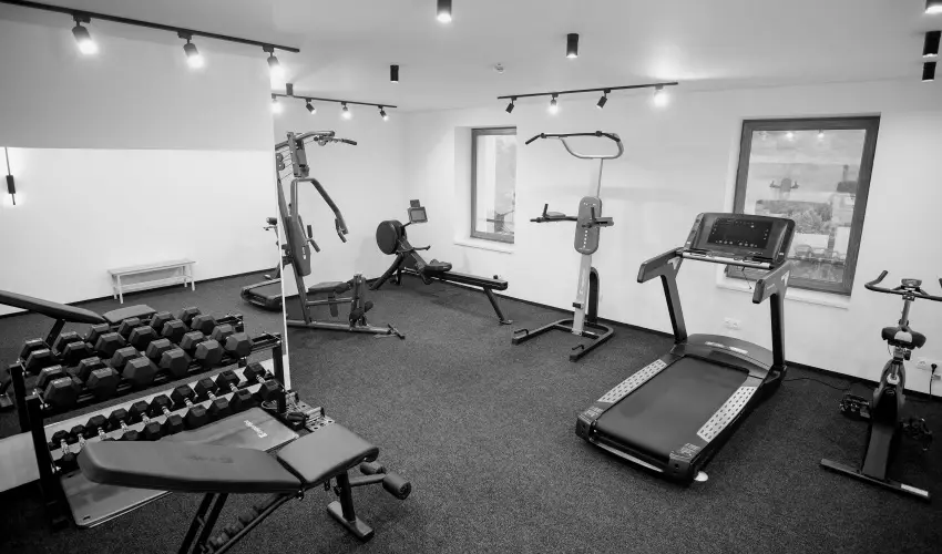 Hotel Adalbert - Szent Tam�s H�z Esztergom - Csobbanjon a ny�rba! (min. 2 �j)