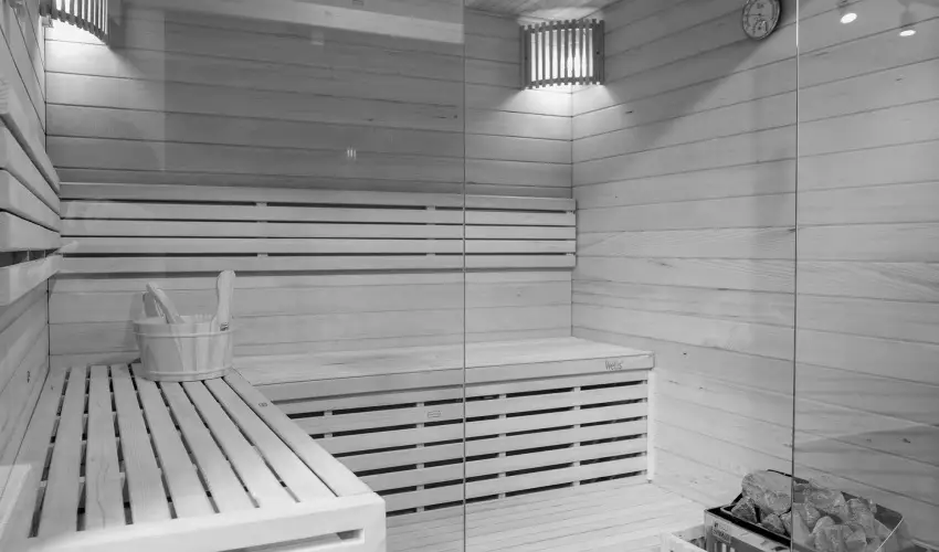 Hotel Adalbert - Szent Tam�s H�z Esztergom - Csobbanjon a ny�rba! (min. 2 �j)