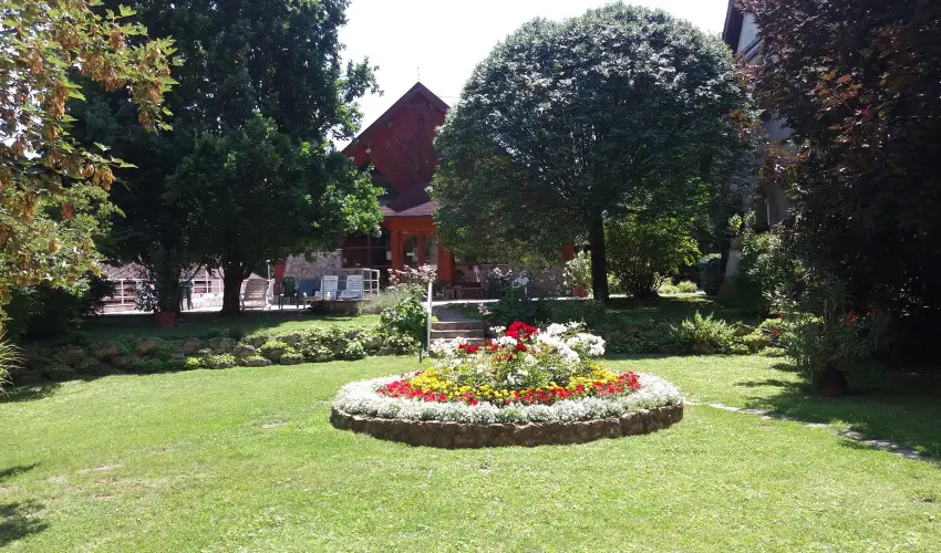 gnes Hotel Hvz - Nyugdjas kedvezmnyes rak reggelis elltssal (1 jtl)