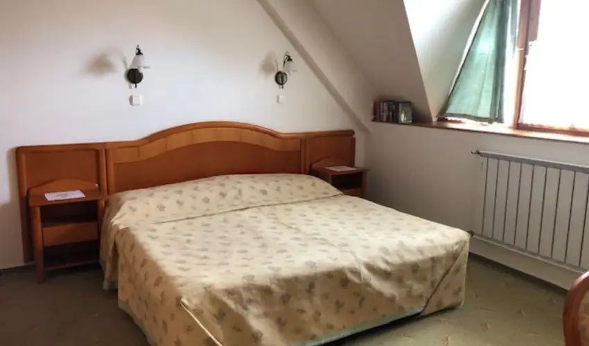 gnes Hotel Hvz - Nyugdjas kedvezmnyes rak reggelis elltssal (1 jtl)