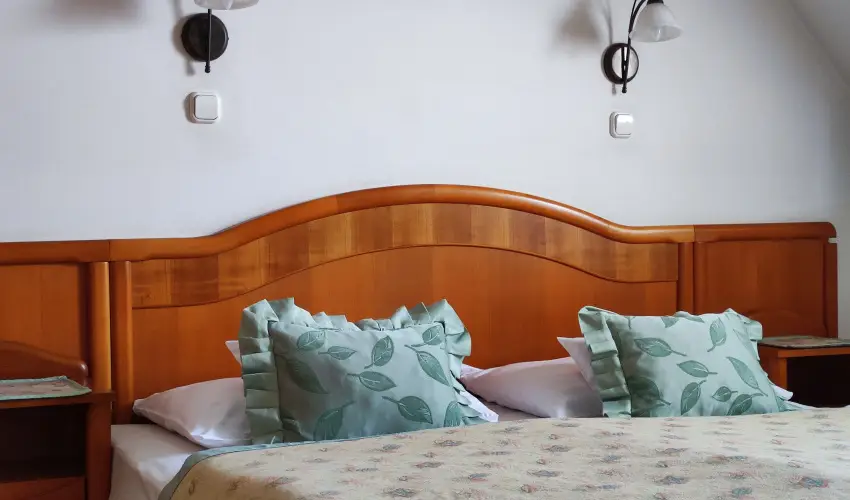 gnes Hotel Hvz - Nyugdjas kedvezmnyes rak reggelis elltssal (1 jtl)