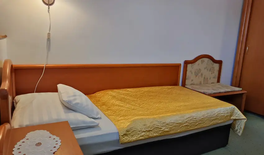 gnes Hotel Hvz - Nyugdjas kedvezmnyes rak reggelis elltssal (1 jtl)