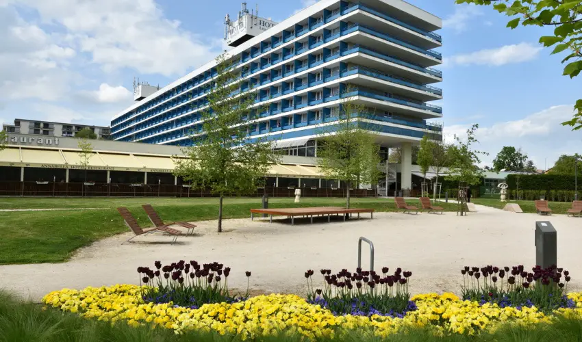 Danubius Hotel Annabella Balatonfred - Hajkzs a Balatonon (min. 2 j)
