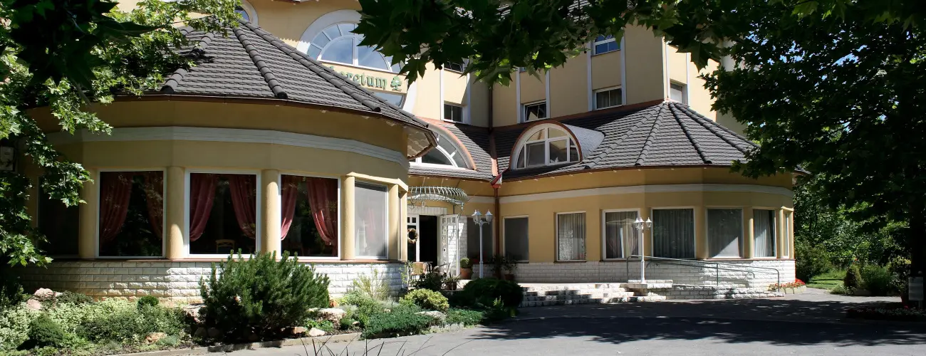 Hotel Arbortum Harkny - Nyugdjas kedvezmnyes rak reggelis elltssal (1 jtl)