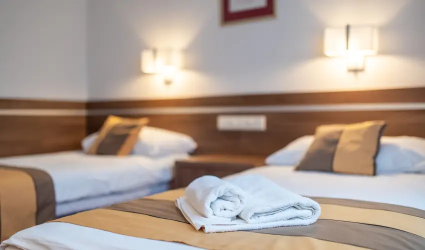 Hotel rpd Tatabnya - Nyugdjas kedvezmnyes rak reggelis elltssal (1 jtl)