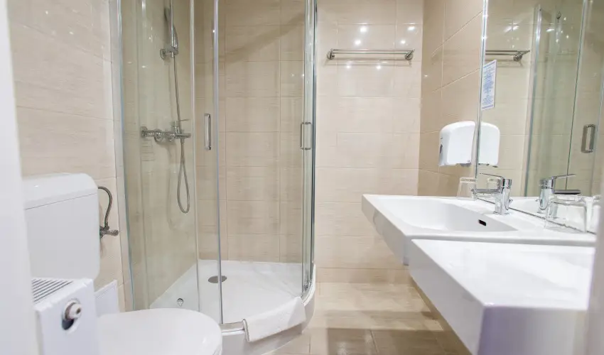 Hotel rpd Tatabnya - Nyugdjas kedvezmnyes rak reggelis elltssal (1 jtl)