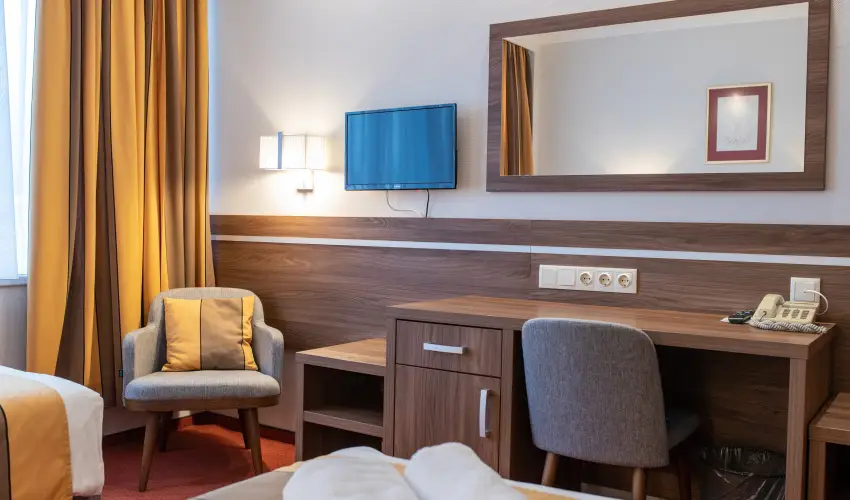 Hotel rpd Tatabnya - Nyugdjas kedvezmnyes rak reggelis elltssal (1 jtl)