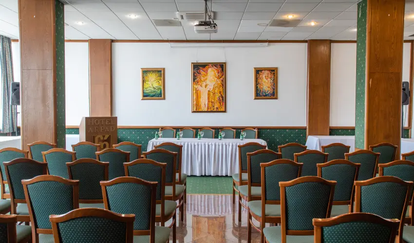 Hotel rpd Tatabnya - Nyugdjas kedvezmnyes rak reggelis elltssal (1 jtl)