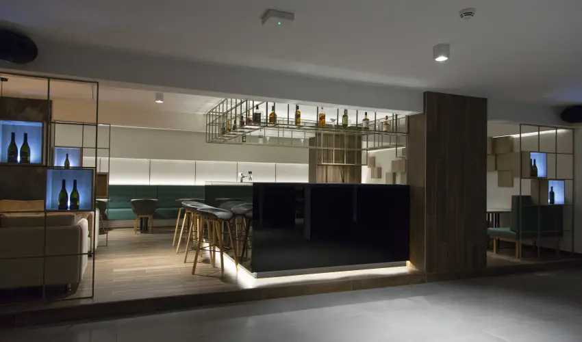 Avar Hotel M�traf�red - Nyugd�jas kedvezm�nyes �rak reggelivel (1 �jt�l)