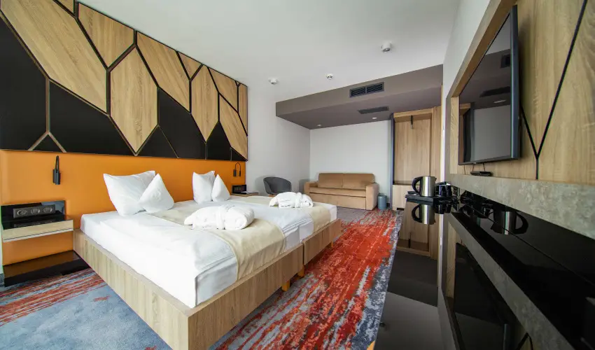 Avar Hotel M�traf�red - Nyugd�jas kedvezm�nyes �rak reggelivel (1 �jt�l)