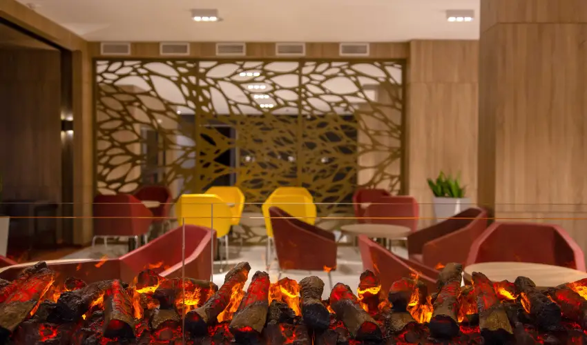 Avar Hotel M�traf�red - Nyugd�jas kedvezm�nyes �rak reggelivel (1 �jt�l)