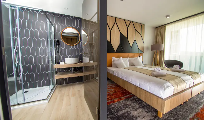 Avar Hotel M�traf�red - Nyugd�jas kedvezm�nyes �rak reggelivel (1 �jt�l)