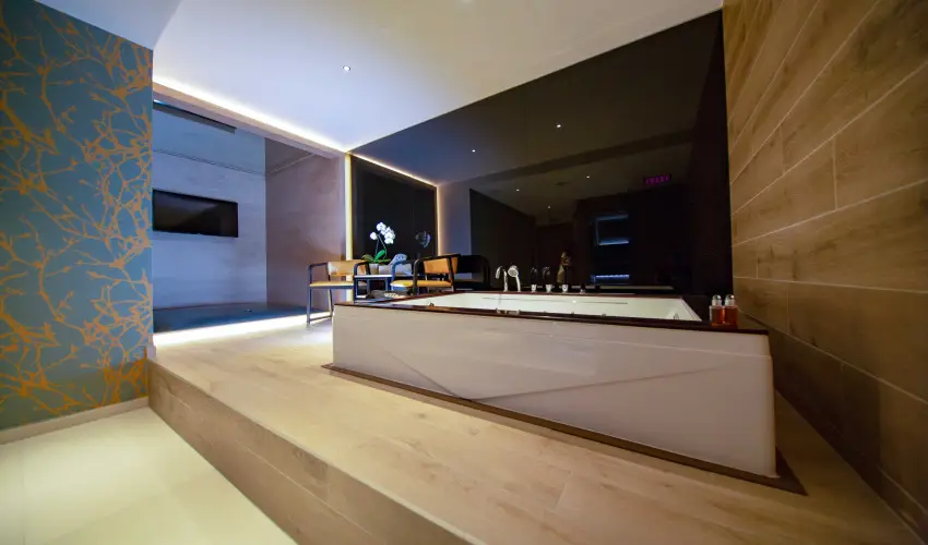 Avar Hotel M�traf�red - Nyugd�jas kedvezm�nyes �rak reggelivel (1 �jt�l)