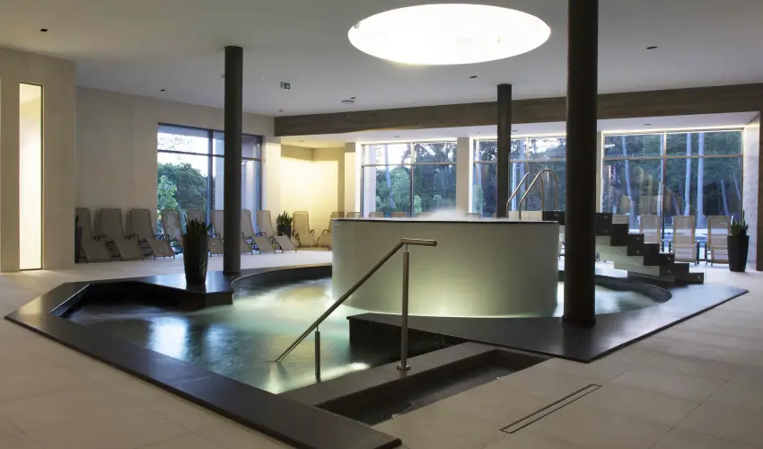 Avar Hotel M�traf�red - Nyugd�jas kedvezm�nyes �rak reggelivel (1 �jt�l)