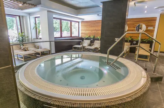 Hotel Bassiana - Nyugd�jas kedvezm�nyes �rak f�lpanzi�s ell�t�ssal (min. 2 �j)