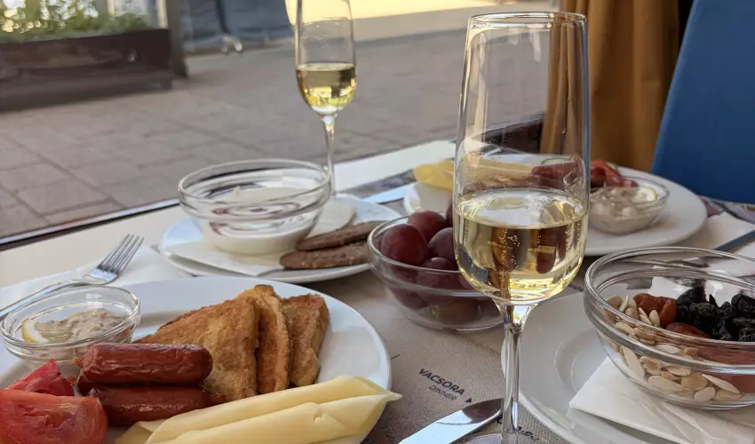 Hotel Bassiana S�rv�r - Wellness kikapcsol�d�s S�rv�r sz�v�ben (min. 1 �j)