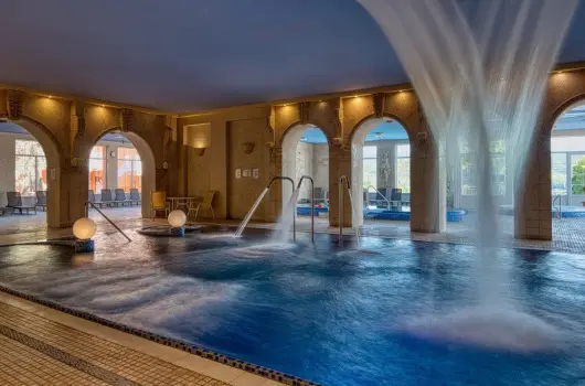 Hotel Bellevue - Dunai �lm�nyek 15% kedvezm�nnyel
