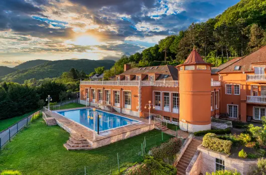 Hotel Bellevue - Dunai �lm�nyek (min. 2 �j)