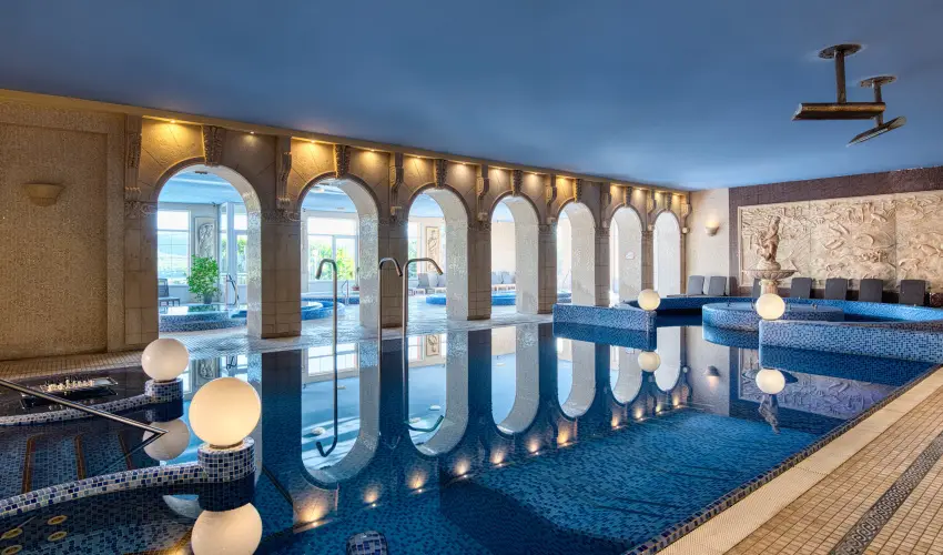 Hotel Bellevue Esztergom - Felh�tlen Esztergomi Pihen�s (min. 2 �j)