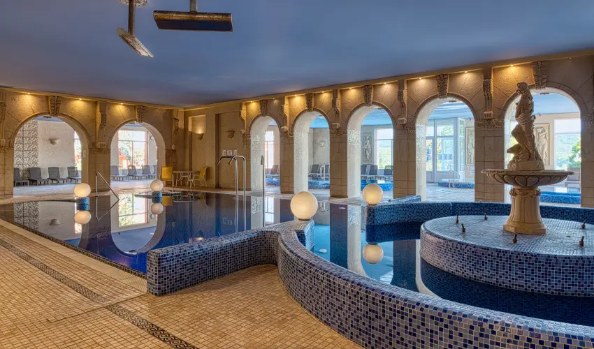 Hotel Bellevue Esztergom - Felh�tlen Esztergomi Pihen�s (min. 2 �j)