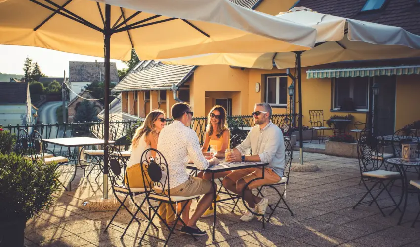 Hotel Cabernet Villnykvesd - Nyugdjas kedvezmnyes rak reggelis elltssal (1 jtl)