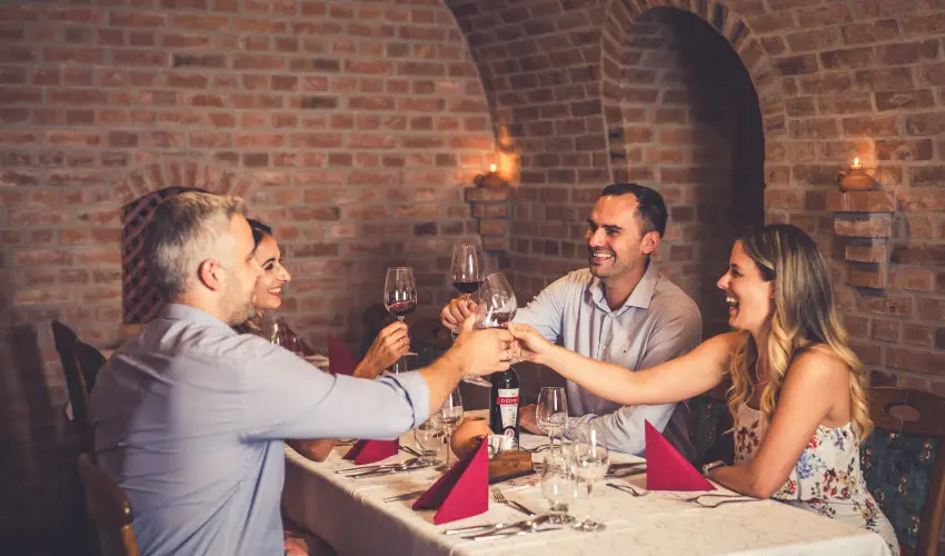 Hotel Cabernet Villnykvesd - Nyugdjas kedvezmnyes rak reggelis elltssal (1 jtl)