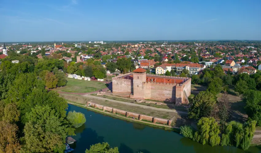 Hunguest Hotel Gyula Gyula - vindt Szllsvadszat Gyuln (min. 2 j)