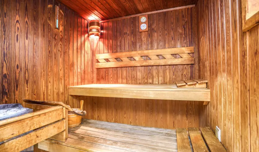 Hotel Erzsbet Hvz - Nyugdjas kedvezmnyes rak reggelivel (1 jtl)