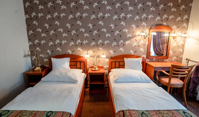 Hotel Erzsbet Hvz - Nyugdjas kedvezmnyes rak reggelivel (1 jtl)