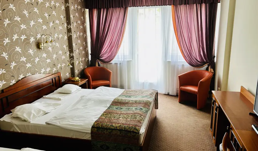 Hotel Erzsbet Hvz - Nyugdjas kedvezmnyes rak reggelivel (1 jtl)