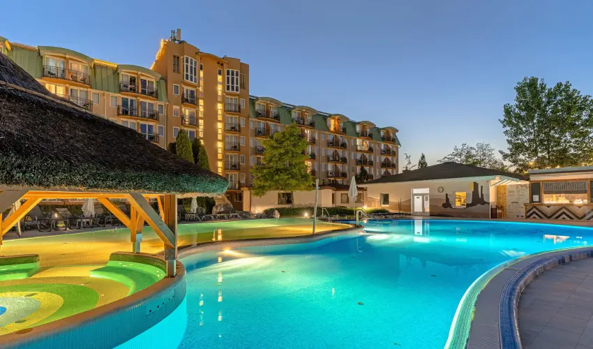 Hotel Eur�pa Fit H�v�z - Kedvezm�nyes nem lemondhat� �r f�lpanzi�val (min. 4 �j)