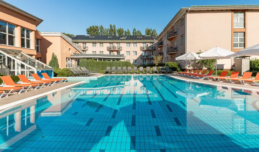 Hotel Eur�pa Fit H�v�z - Kedvezm�nyes nem lemondhat� �r f�lpanzi�val (min. 4 �j)