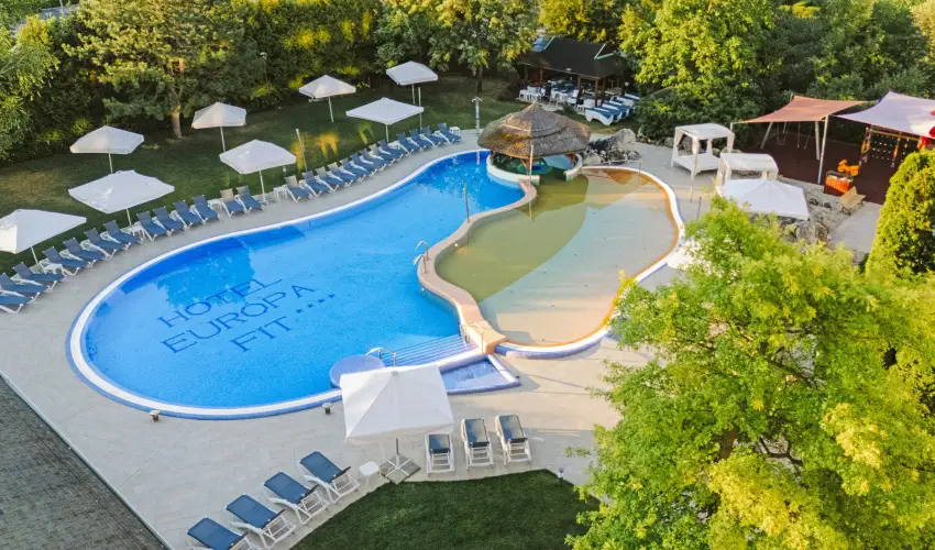 Hotel Eur�pa Fit H�v�z - Kedvezm�nyes nem lemondhat� �r f�lpanzi�val (min. 4 �j)