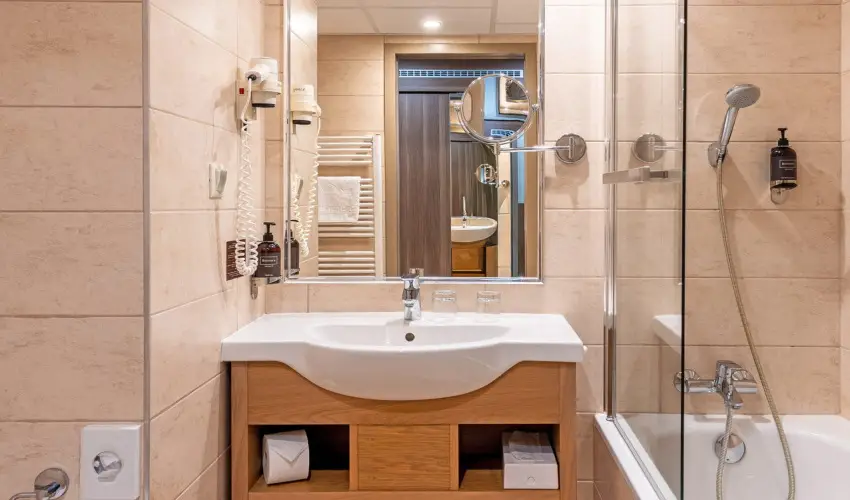 Hotel Eur�pa Fit H�v�z - Kedvezm�nyes nem lemondhat� �r f�lpanzi�val (min. 4 �j)