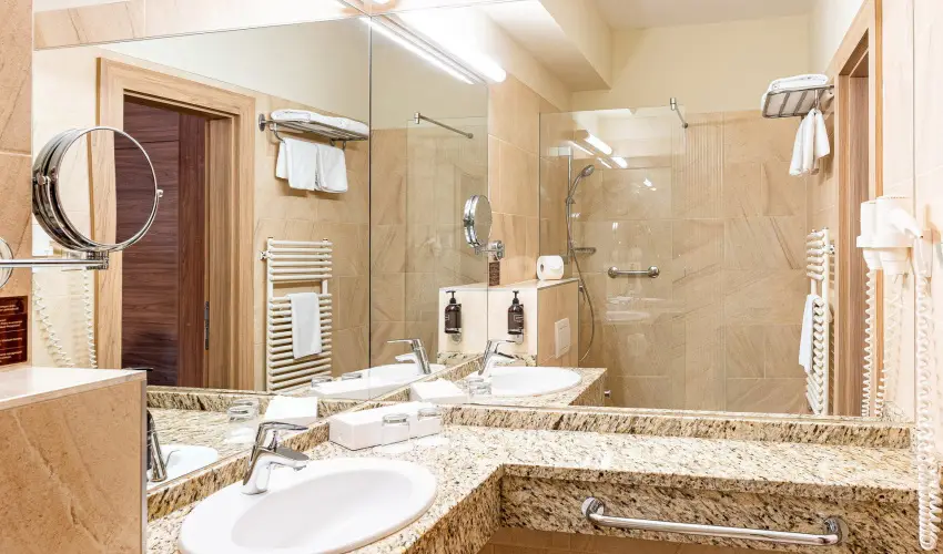 Hotel Eur�pa Fit H�v�z - Kedvezm�nyes nem lemondhat� �r f�lpanzi�val (min. 4 �j)