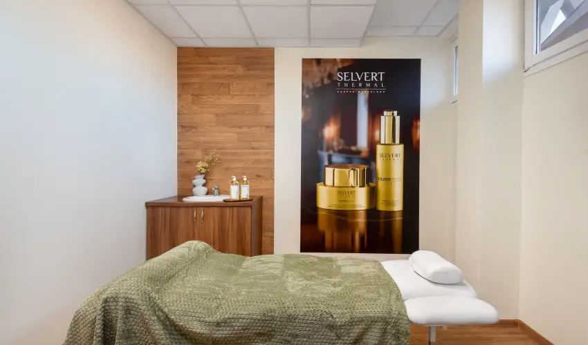 Hunguest Hotel Fl�ra Eger - Legjobb �r f�lpanzi�val, f�rd�bel�p�vel (min. 2 �j)