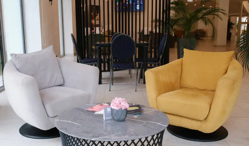Hunguest Hotel Fl�ra Eger - Legjobb �r f�lpanzi�val, f�rd�bel�p�vel (min. 2 �j)