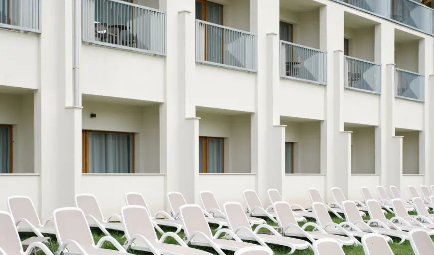 Hunguest Hotel Fl�ra Eger - Legjobb �r f�lpanzi�val, f�rd�bel�p�vel (min. 2 �j)