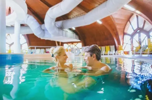 Hotel Forrs Zalakaros - Csods Tli feltltds Zalakaroson korltlan belpvel a Zalakarosi Frdbe (1 jtl)