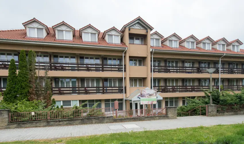 Hotel Forrás Zalakaros Zalakaros - Csodás Téli feltöltődés Zalakaroson korlátlan belépővel a Zalakarosi Fürdőbe (1 éjtől)