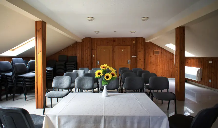 Hajnal Hotel Mez�k�vesd - Nyugd�jas kedvezm�nyes �rak f�lpanzi�s ell�t�ssal (1 �jt�l)