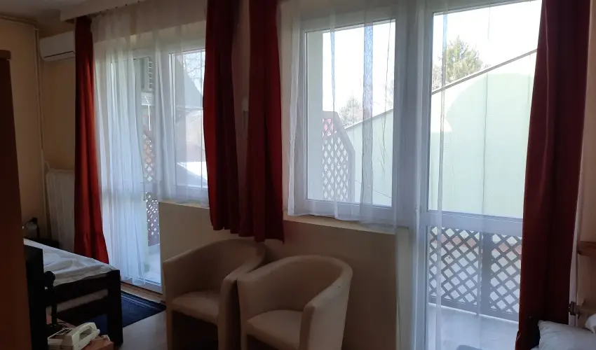 Hajnal Hotel Mez�k�vesd - Nyugd�jas kedvezm�nyes �rak f�lpanzi�s ell�t�ssal (1 �jt�l)