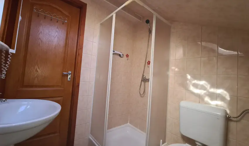 Hajnal Hotel Mez�k�vesd - Nyugd�jas kedvezm�nyes �rak f�lpanzi�s ell�t�ssal (1 �jt�l)